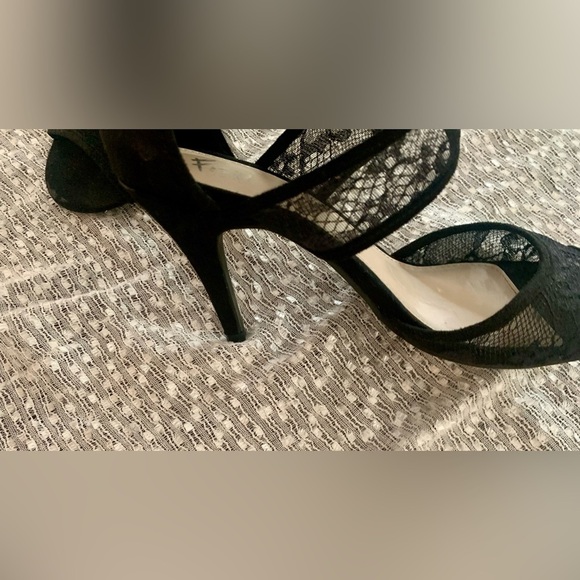 FIONI Clothing Black Lace Heels Payless  Shoes NWOT - Size 8 - Picture 9 of 11
